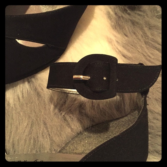 Ankle strap heels - Picture 5 of 8